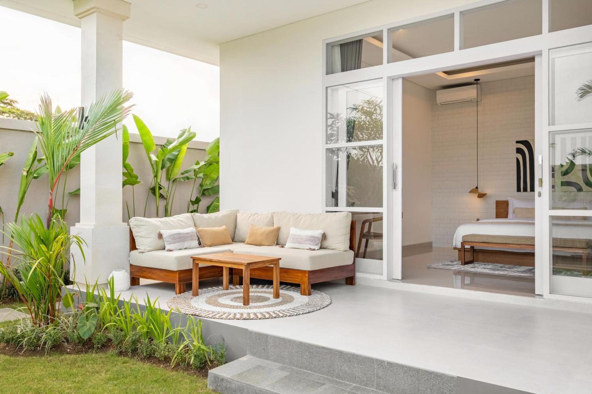Navaria Canggu (Bali)